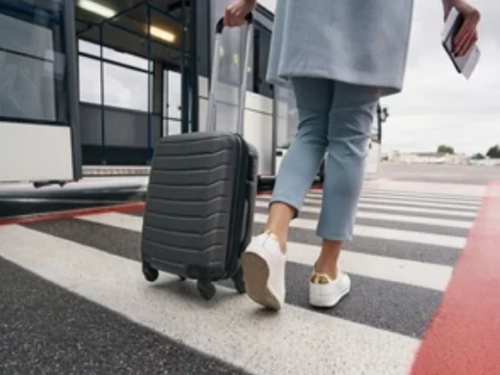Why Charter Buses Are the Best Choice for Long-Distance Travel